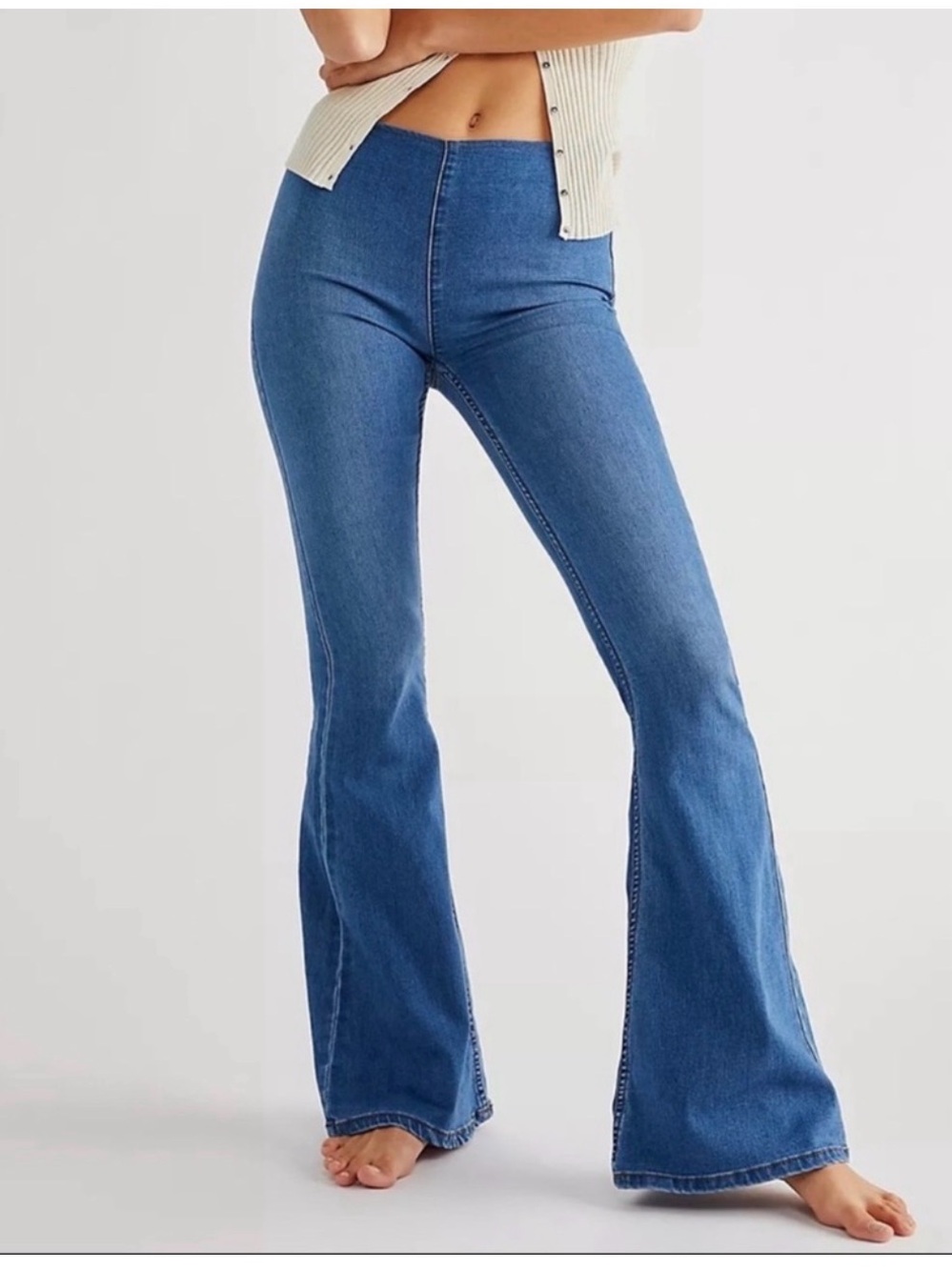 Free People Penny pull in flare medium wash size 26 stretch